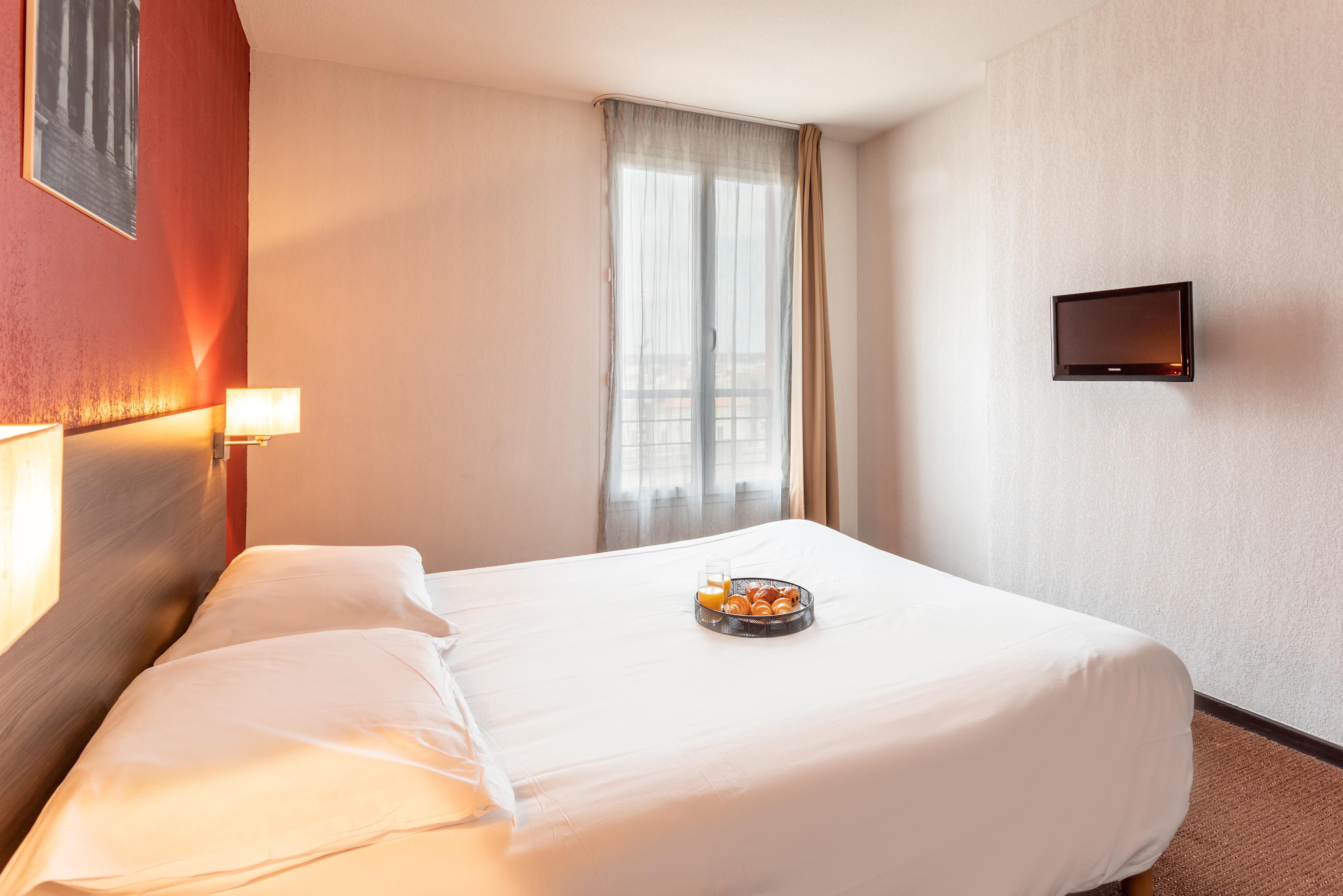 Comfort Aparthotel Nimes Centre Zewnętrze zdjęcie
