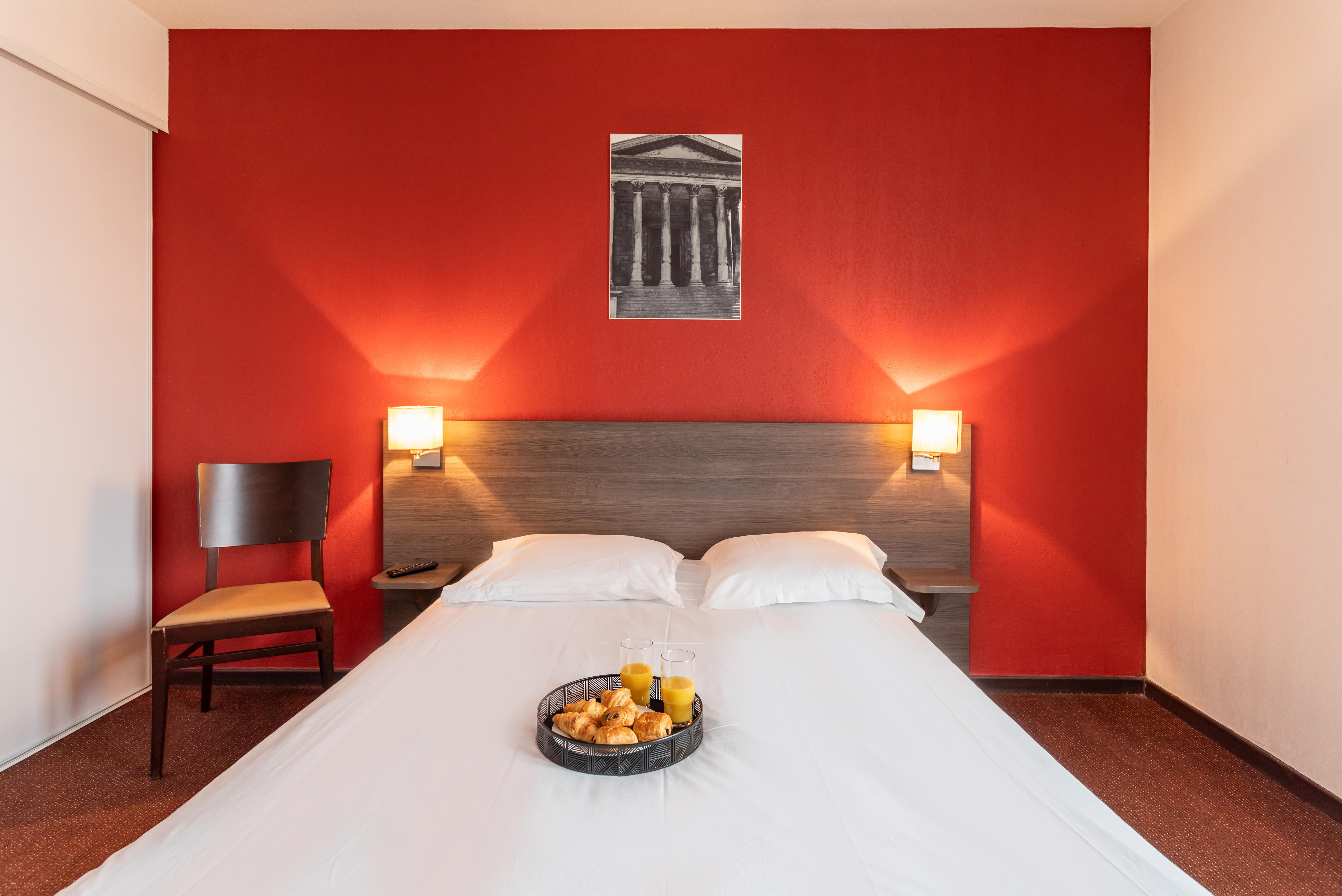 Comfort Aparthotel Nimes Centre Zewnętrze zdjęcie