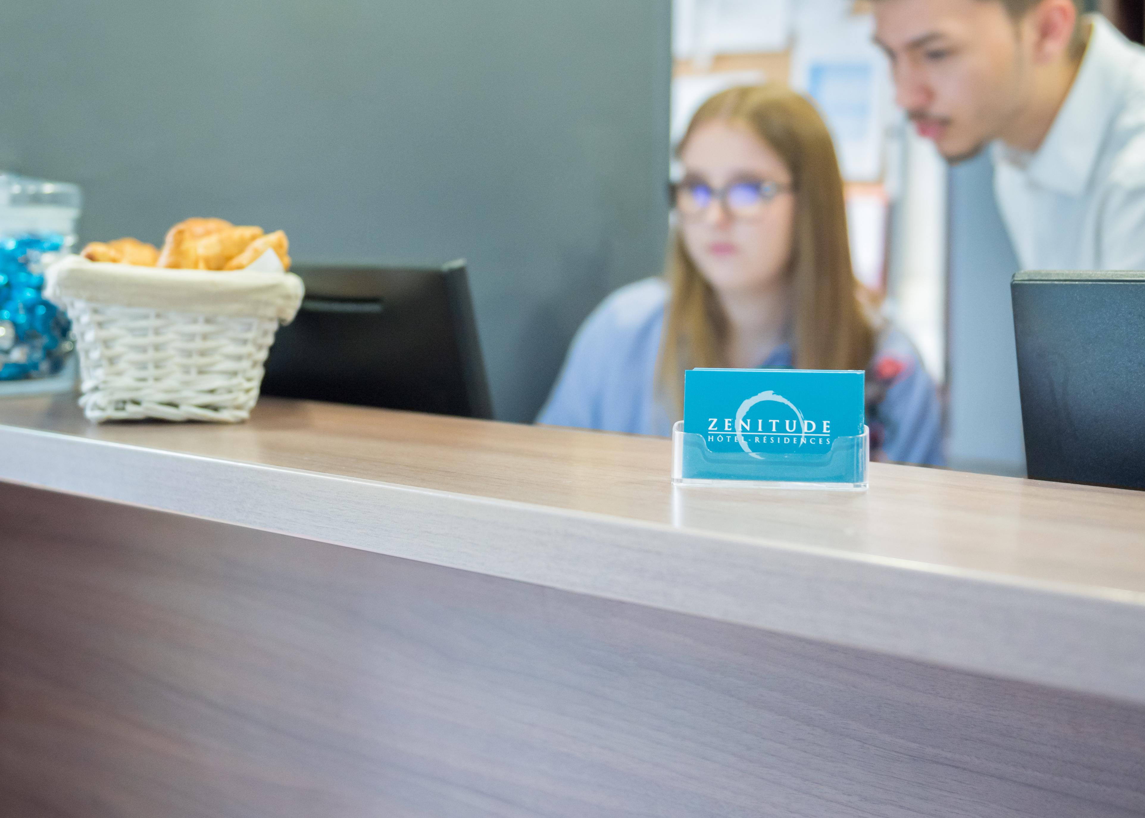 Comfort Aparthotel Nimes Centre Zewnętrze zdjęcie