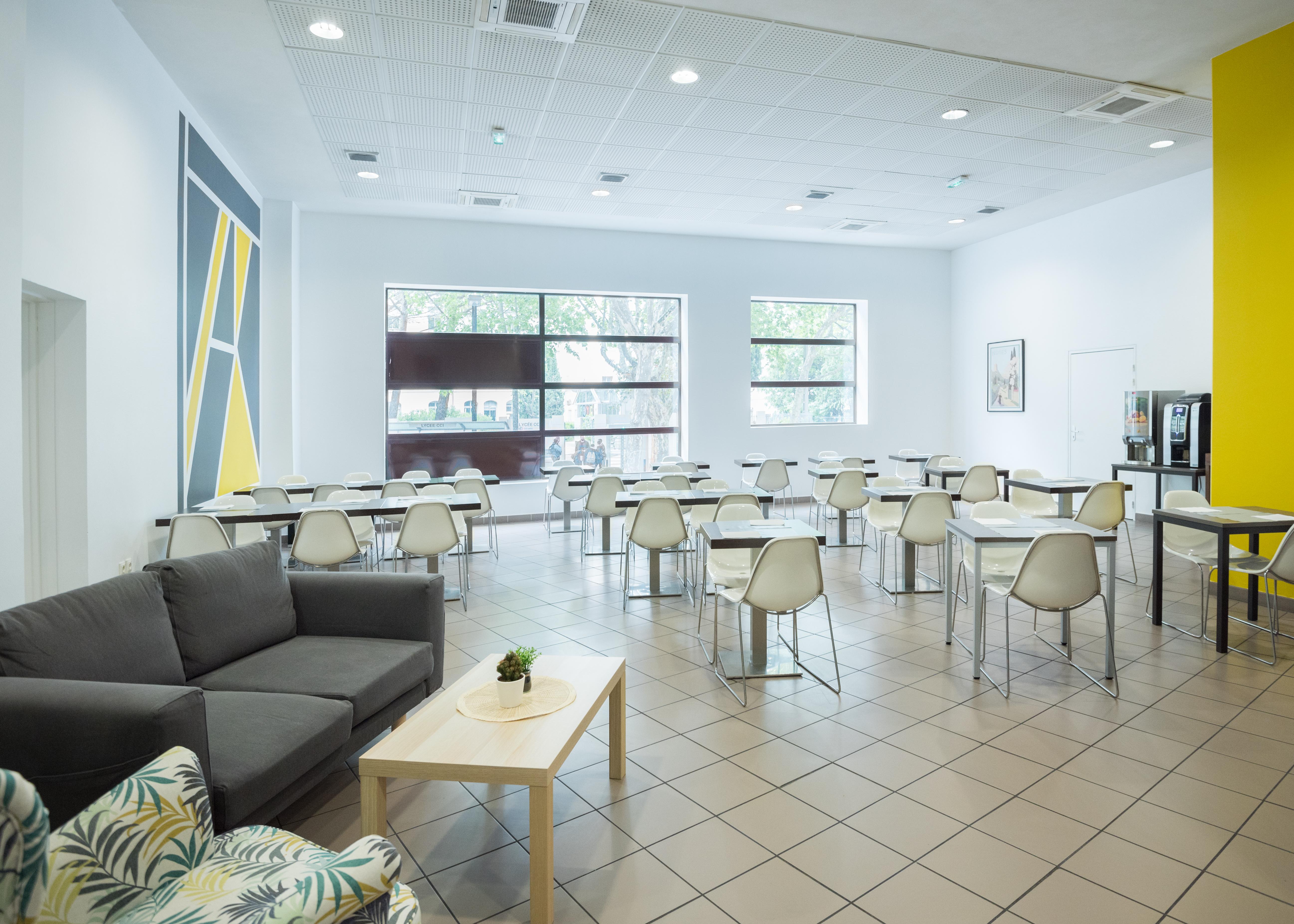 Comfort Aparthotel Nimes Centre Zewnętrze zdjęcie