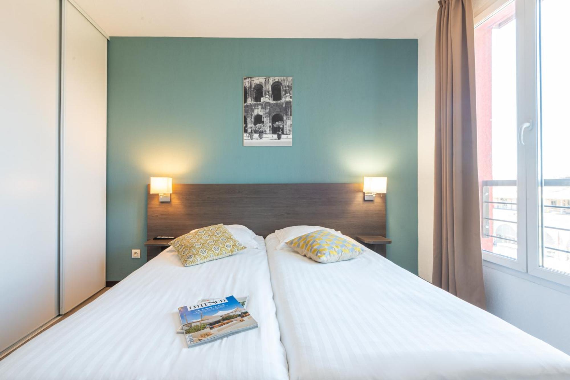 Comfort Aparthotel Nimes Centre Zewnętrze zdjęcie
