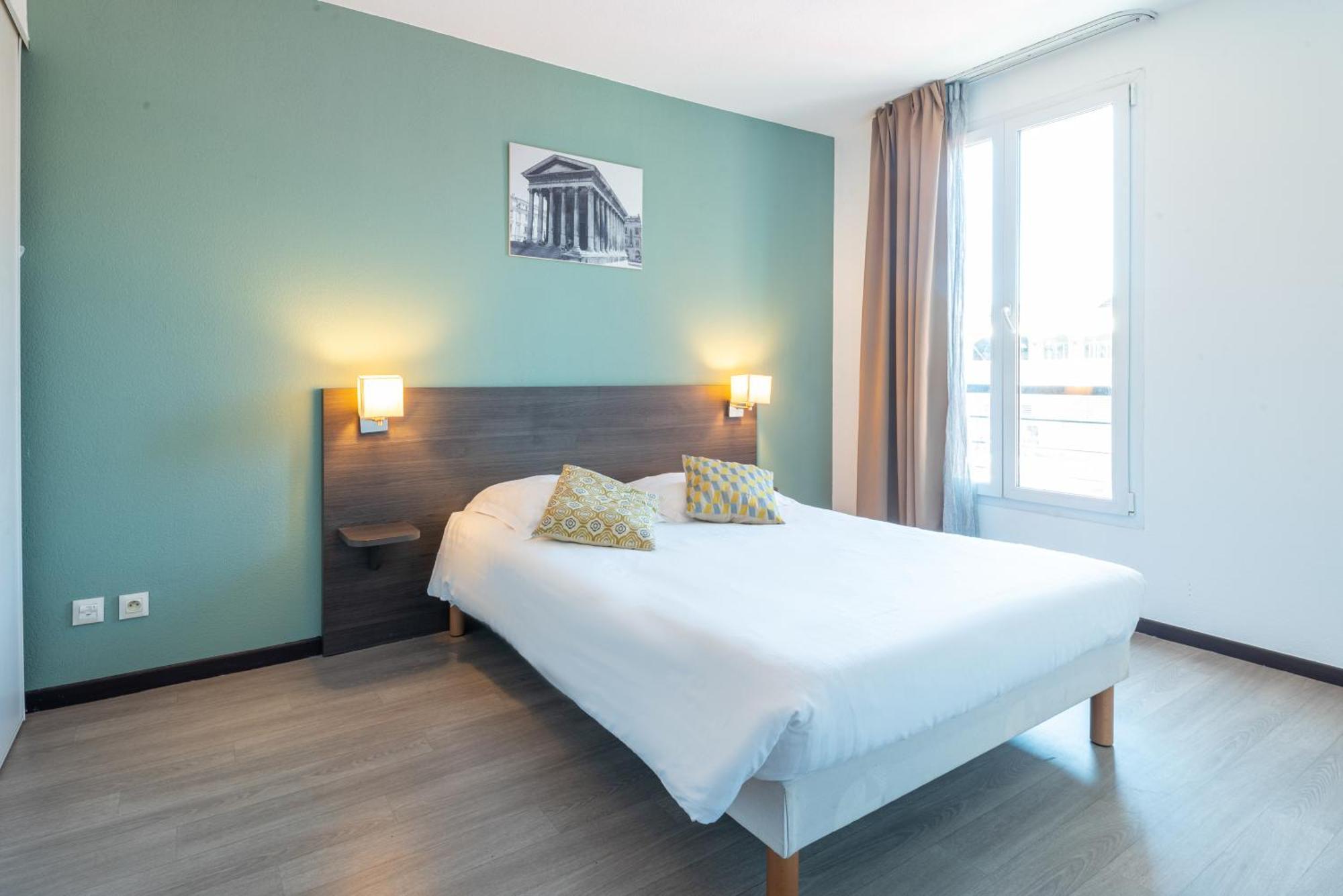 Comfort Aparthotel Nimes Centre Zewnętrze zdjęcie