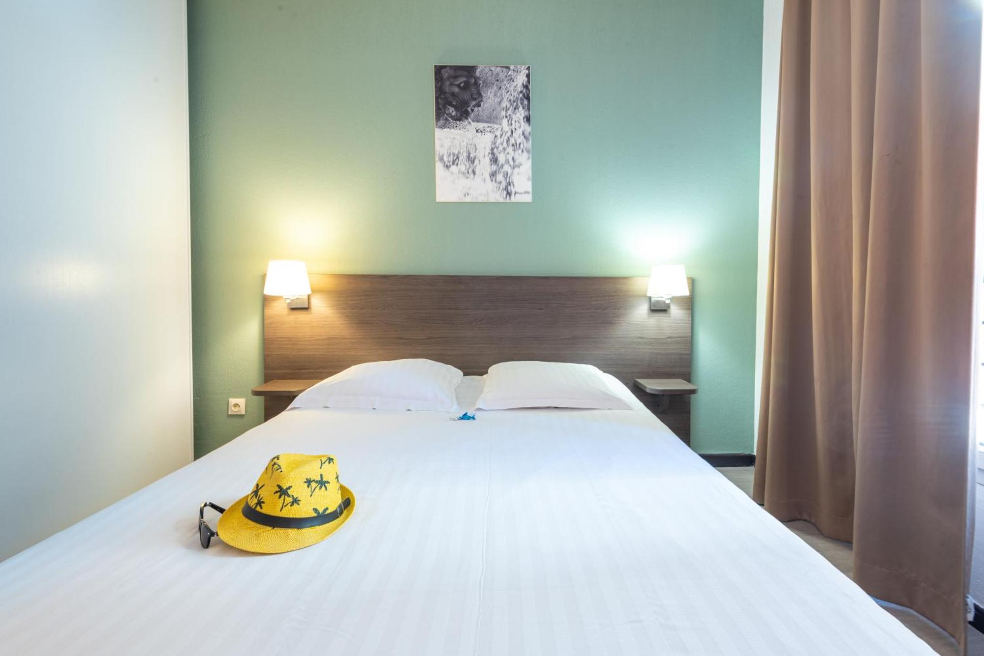 Comfort Aparthotel Nimes Centre Zewnętrze zdjęcie