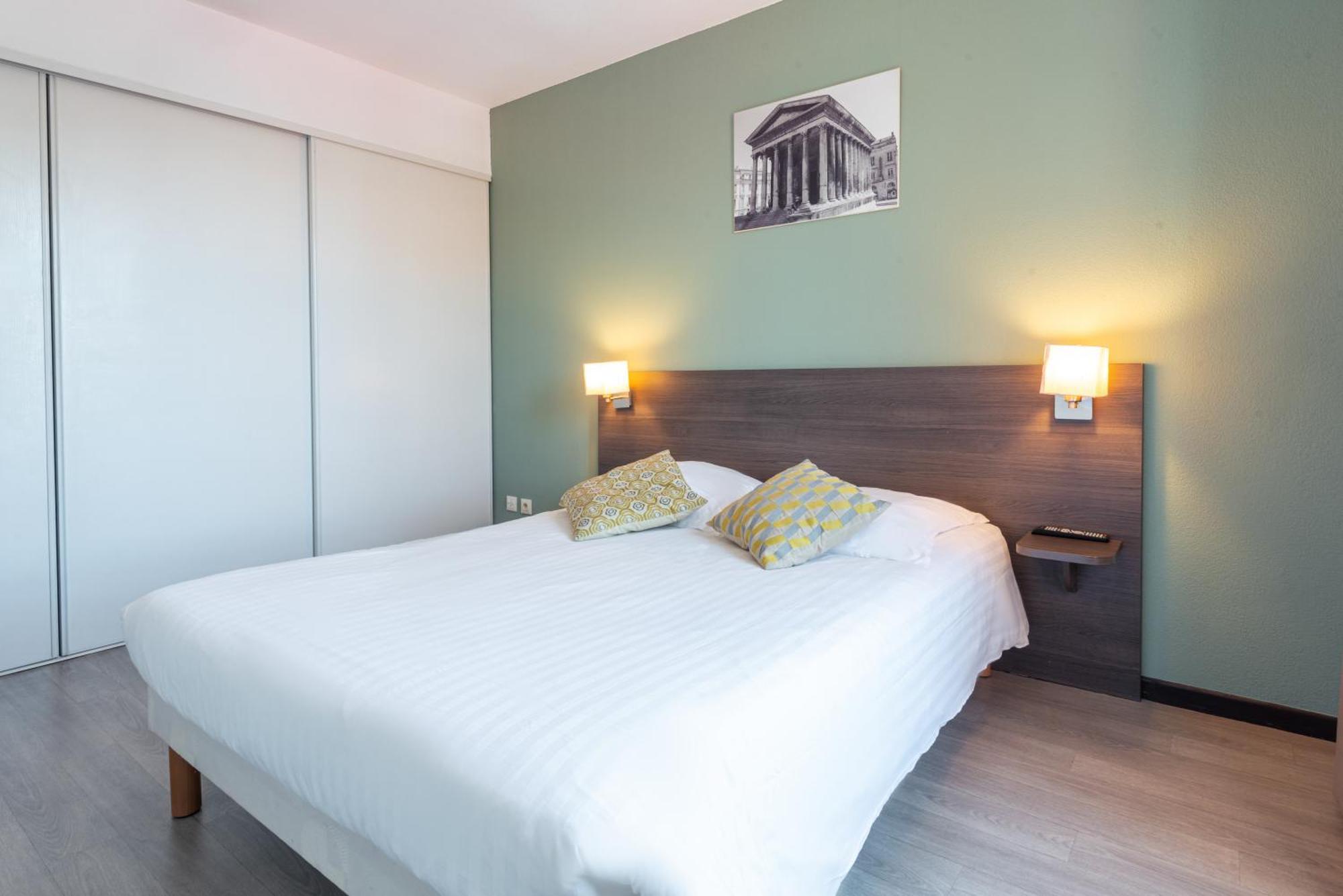 Comfort Aparthotel Nimes Centre Zewnętrze zdjęcie