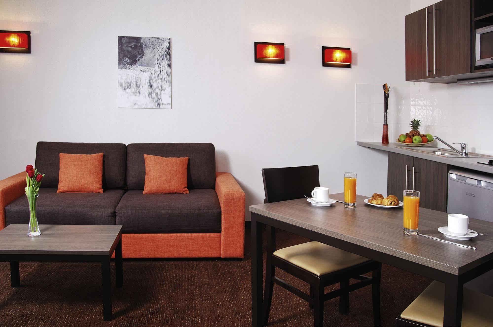 Comfort Aparthotel Nimes Centre Pokój zdjęcie